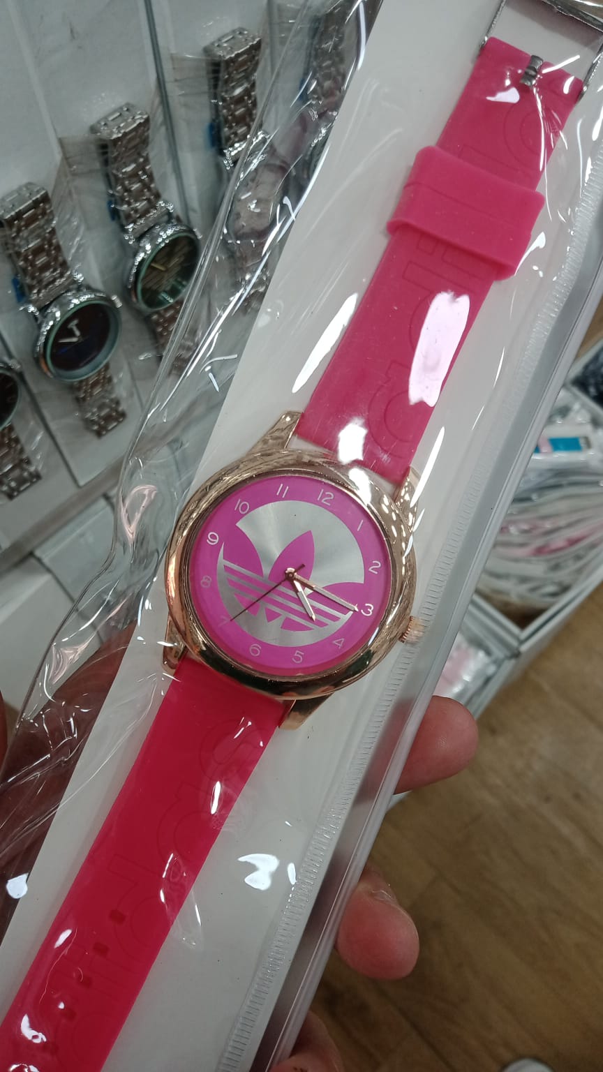 ساعة بسوار سيليكون ✨ Montre en silicone