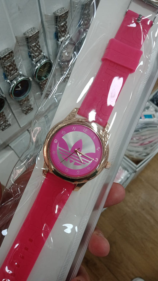ساعة بسوار سيليكون ✨ Montre en silicone